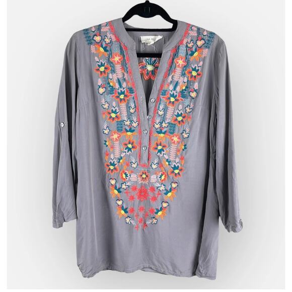 Luna Moon Tops - Luna Moon Anthropologie Embroidered Tunic top tab sleeves tribal M